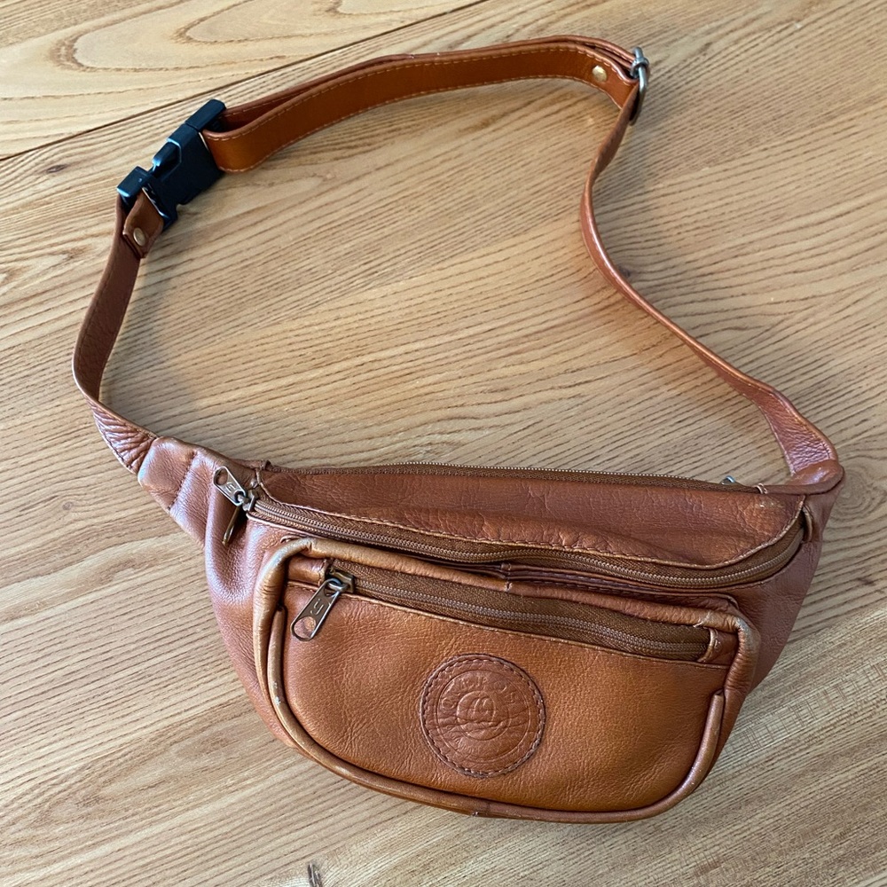 Queros Fanny Pack